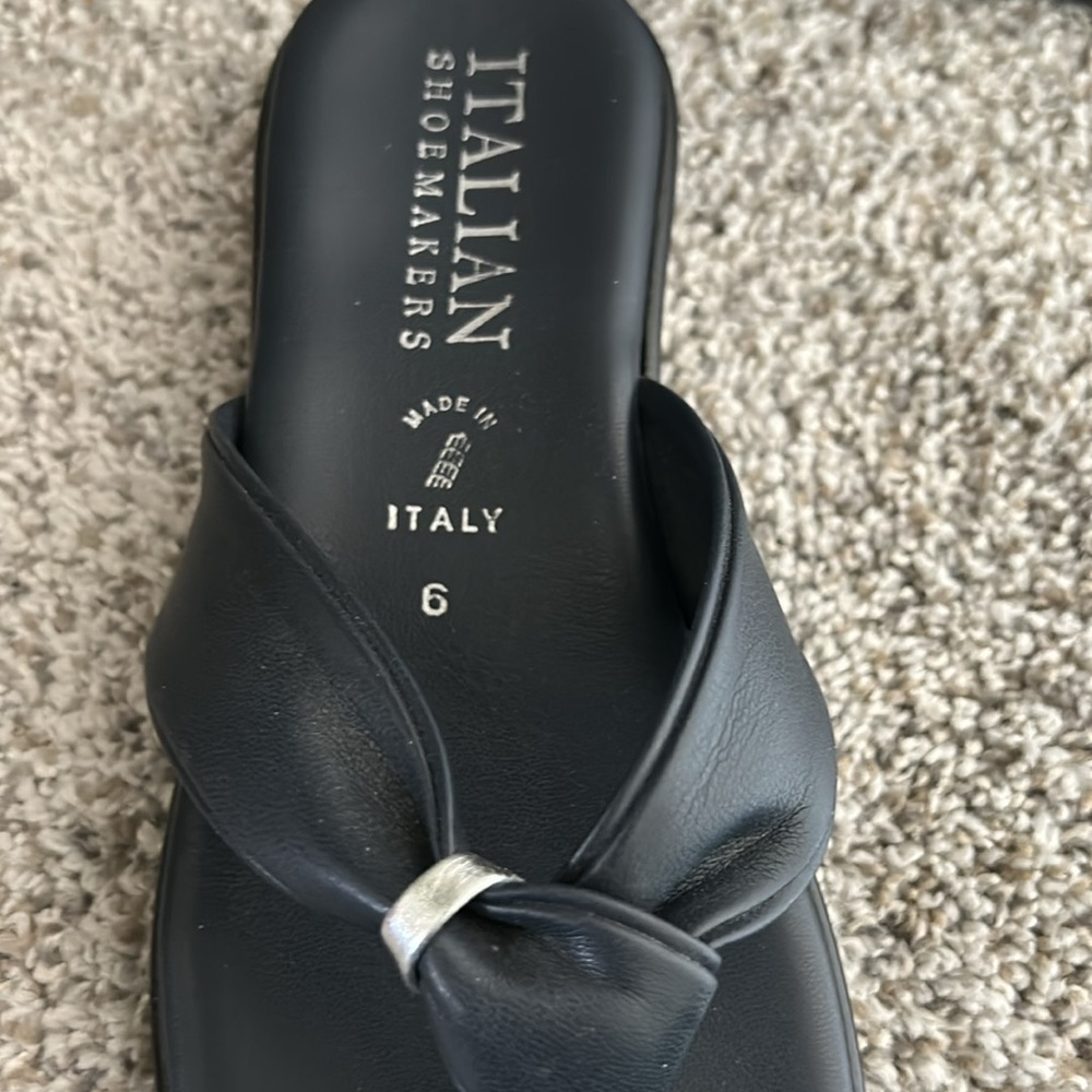 Italian Shoemakers Low Wedge Sandals - Picture 8 of 11